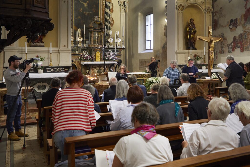 0011 Donne d Isone visita RSI Nicolas Joray